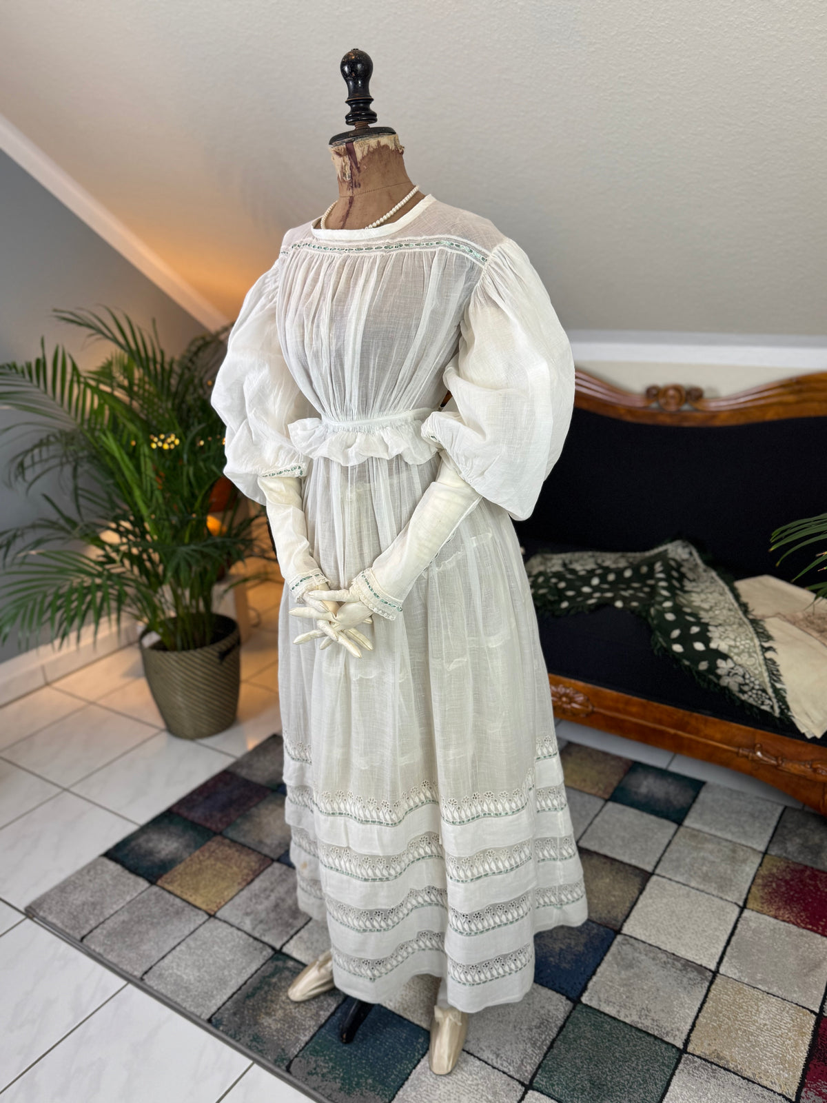 A Lady’s Legacy: Regency-to-Romantic Garments of Mary Newhall, England, ca. 1828