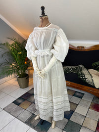 A Lady’s Legacy: Regency-to-Romantic Garments of Mary Newhall, England, ca. 1828