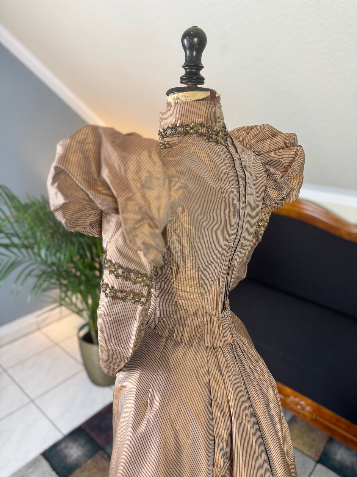 Antique Victorian Paper Silk Day Dress – England circa 1898