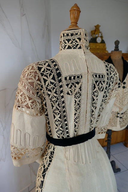 Elegant Walking Ensemble, ca. 1906