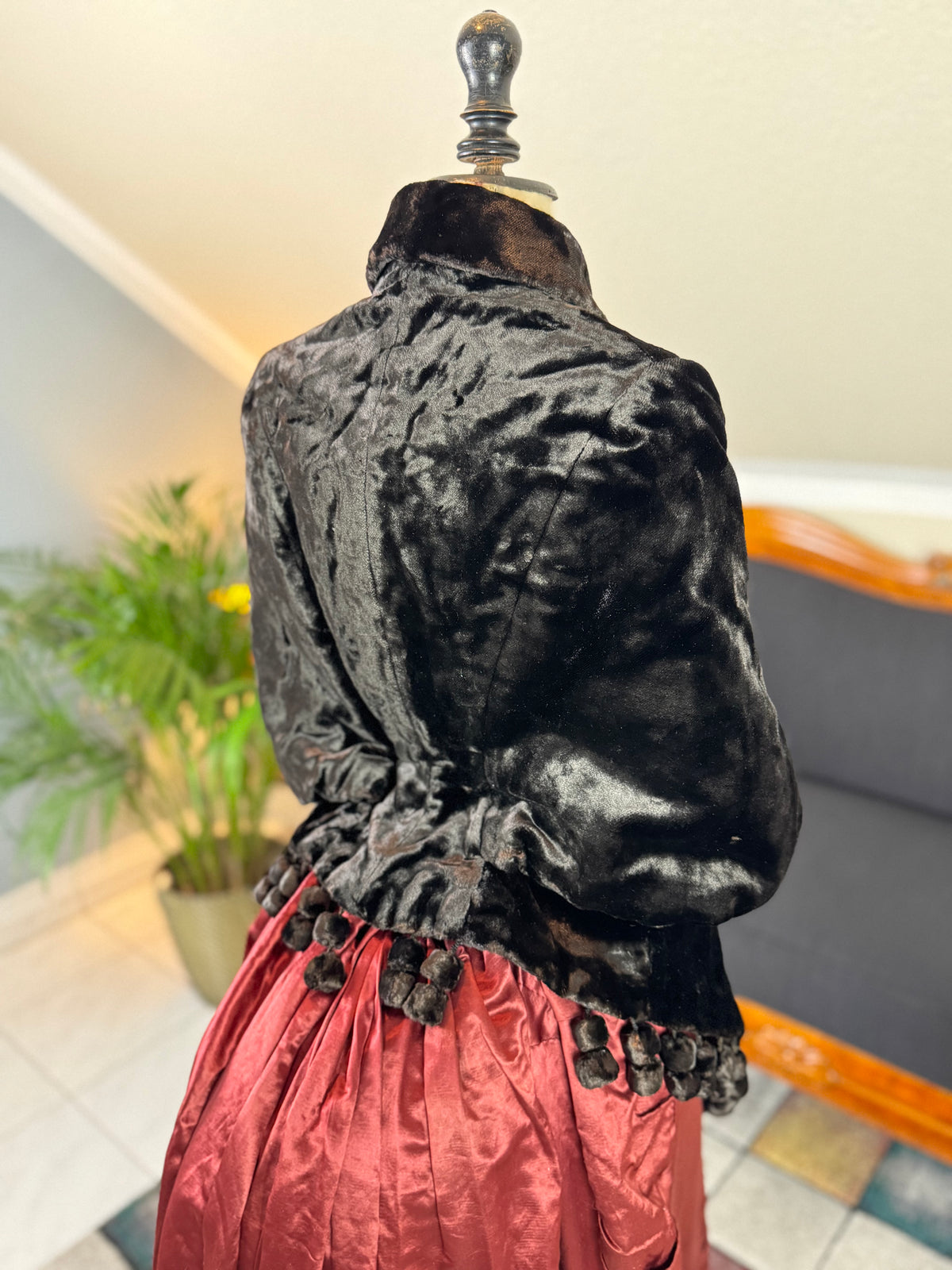 Antique Victorian Velvet Dolman, ca. 1880
