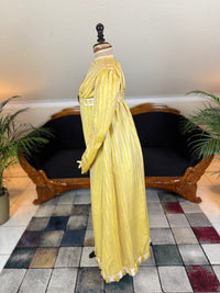 Robe du soir Empire en soie à motifs, vers 1810