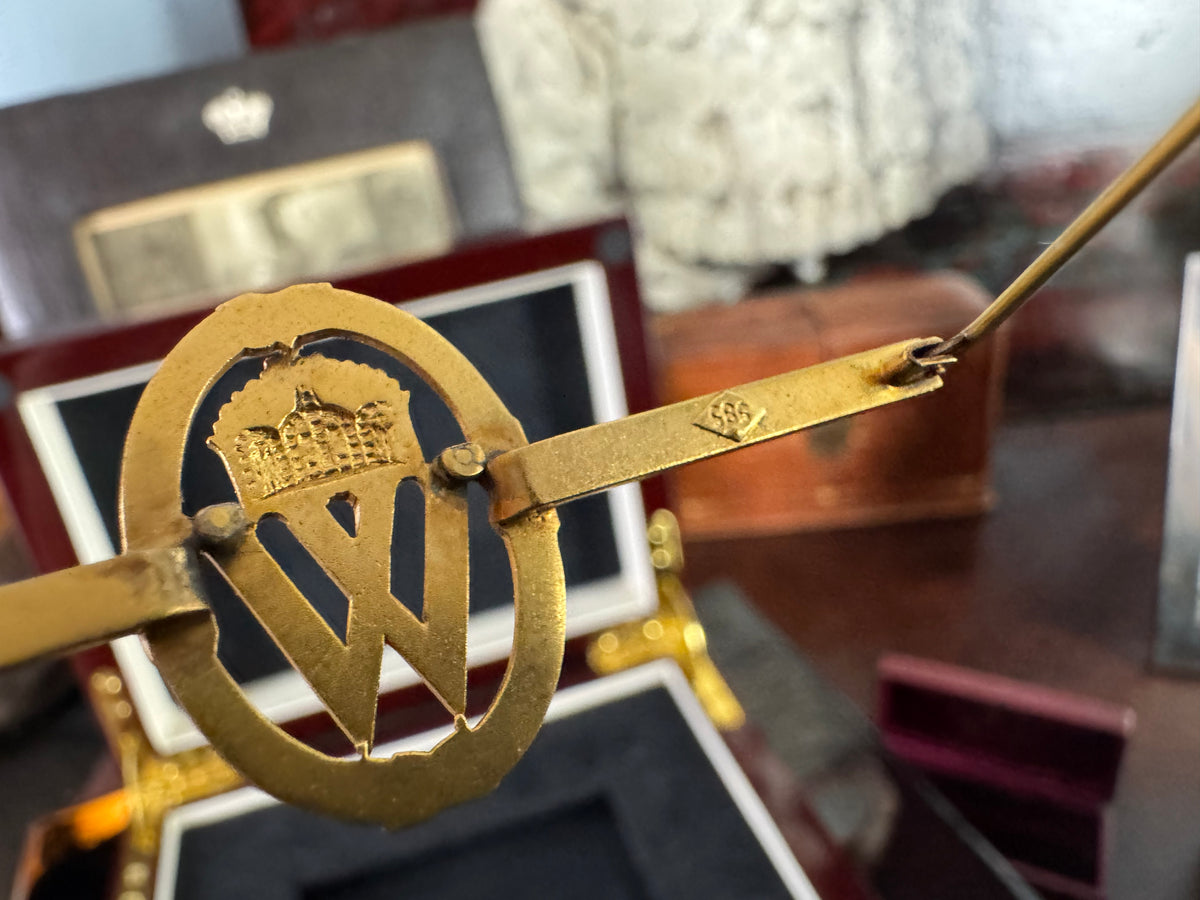 Presentation Pin from Emperor Wilhelm II – Rare Jewel by Court Jeweller Werner, Berlin