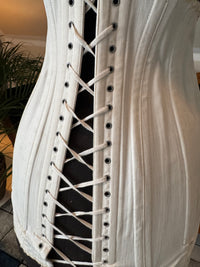 FITU Antique Figureform Corset, England, 1910s