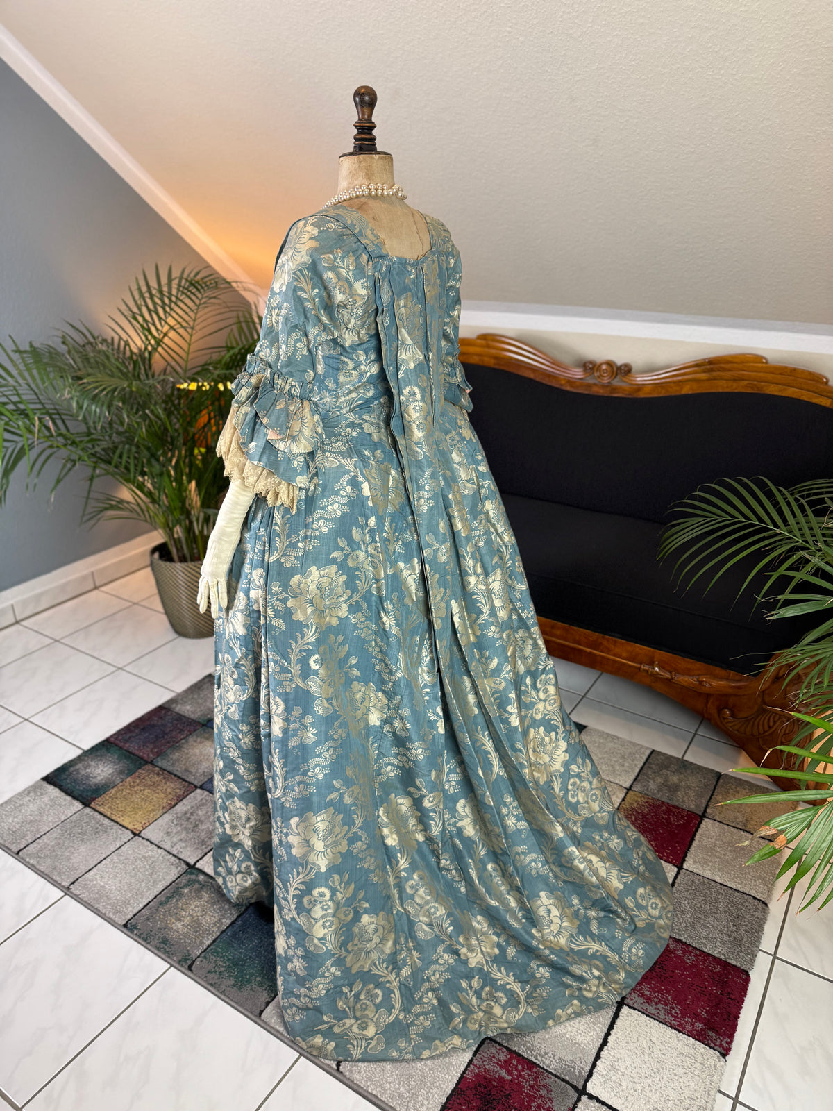Robe à la Française in blue and cream silk damask – Authentic Eighteenth‑Century Gown, ca. 1770