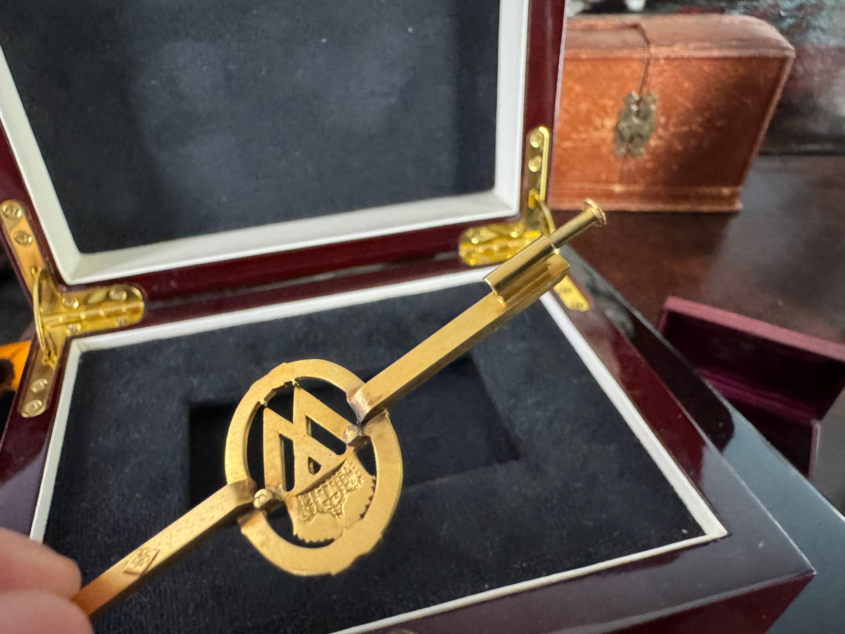 Presentation Pin from Emperor Wilhelm II – Rare Jewel by Court Jeweller Werner, Berlin