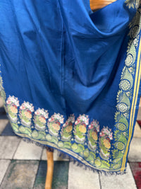 Rococo Elegance in Spitalfields Silk – Antique Stole, ca. 1790