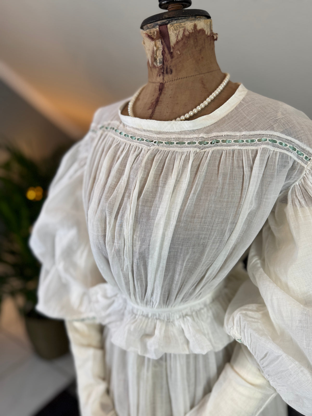 A Lady’s Legacy: Regency-to-Romantic Garments of Mary Newhall, England, ca. 1828