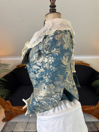 Rococo Caraco 1750 – Blue‑White Floral Silk, Riding‑Style Jacket