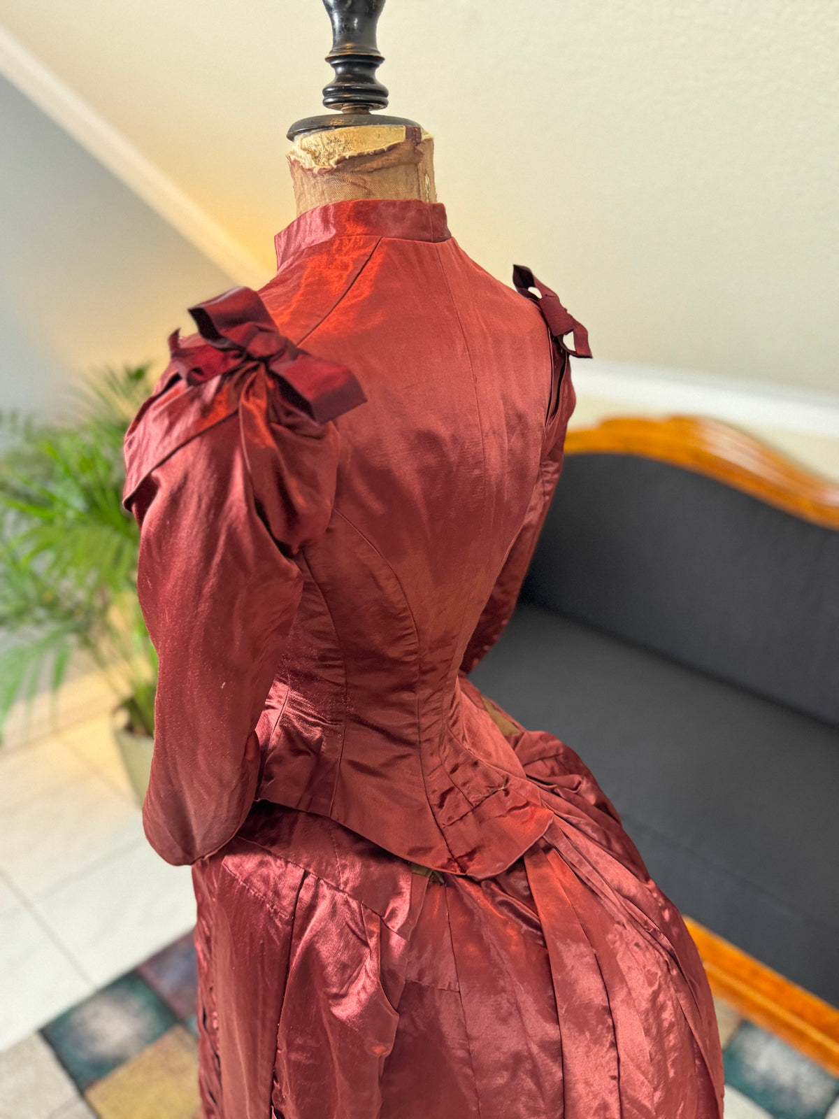 Ensemble de visite victorien antique, vers 1883