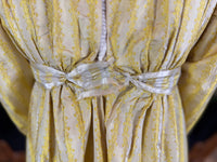 Robe du soir Empire en soie à motifs, vers 1810