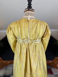 Robe du soir Empire en soie à motifs, vers 1810