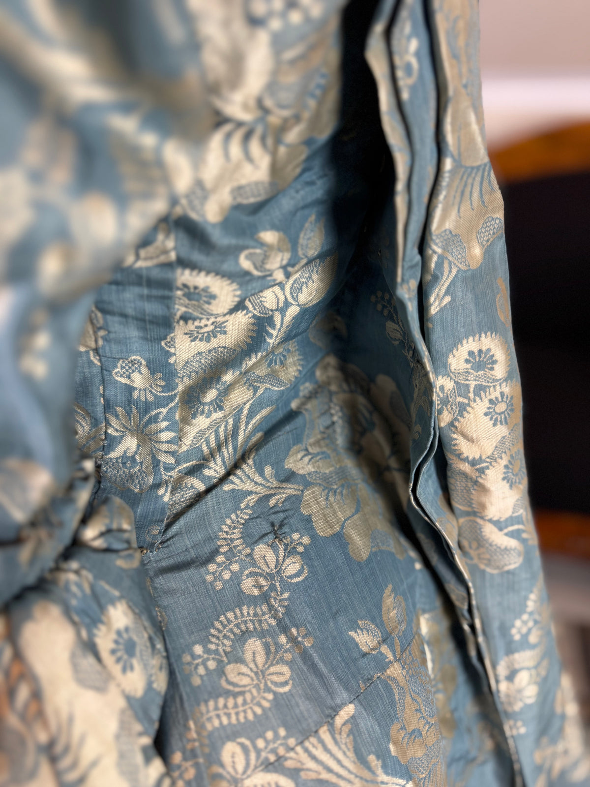 Robe à la Française in blue and cream silk damask – Authentic Eighteenth‑Century Gown, ca. 1770
