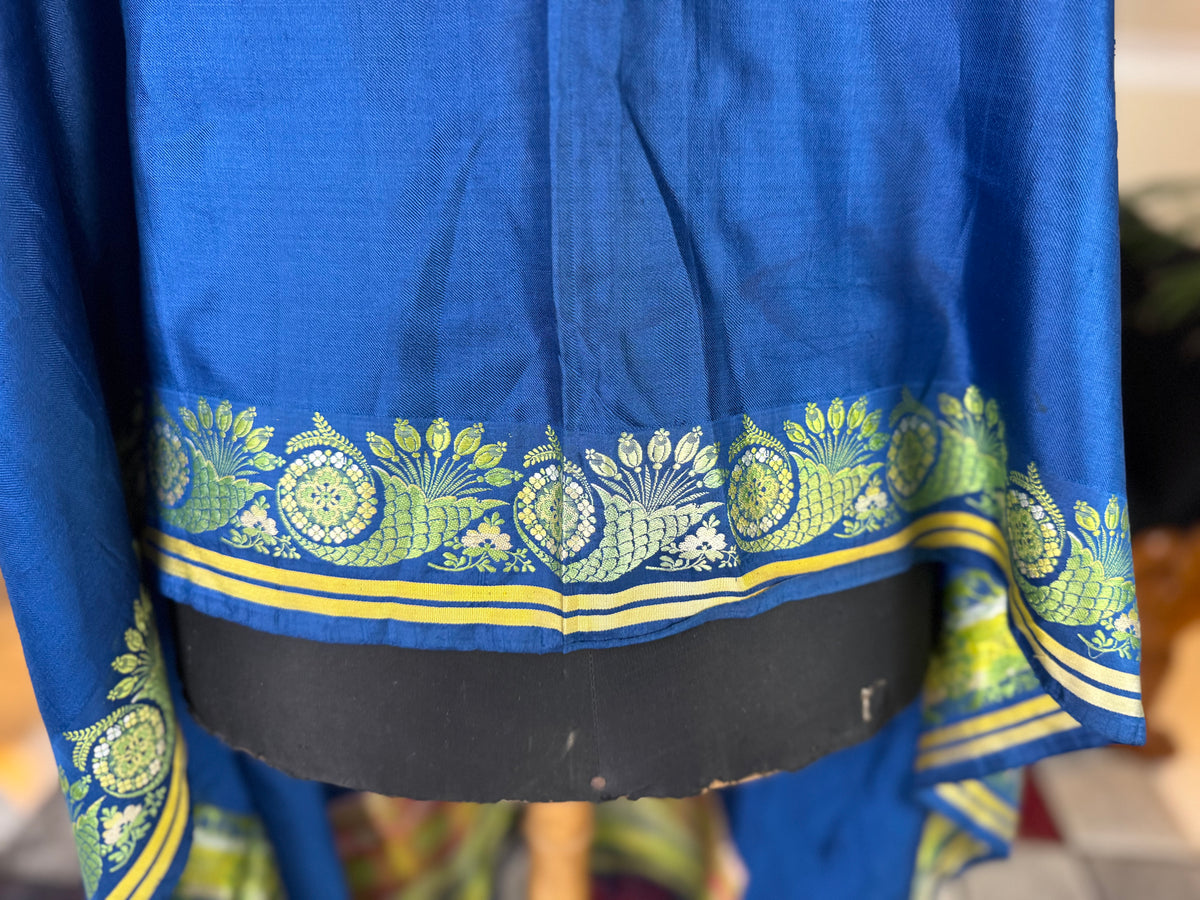 Rococo Elegance in Spitalfields Silk – Antique Stole, ca. 1790