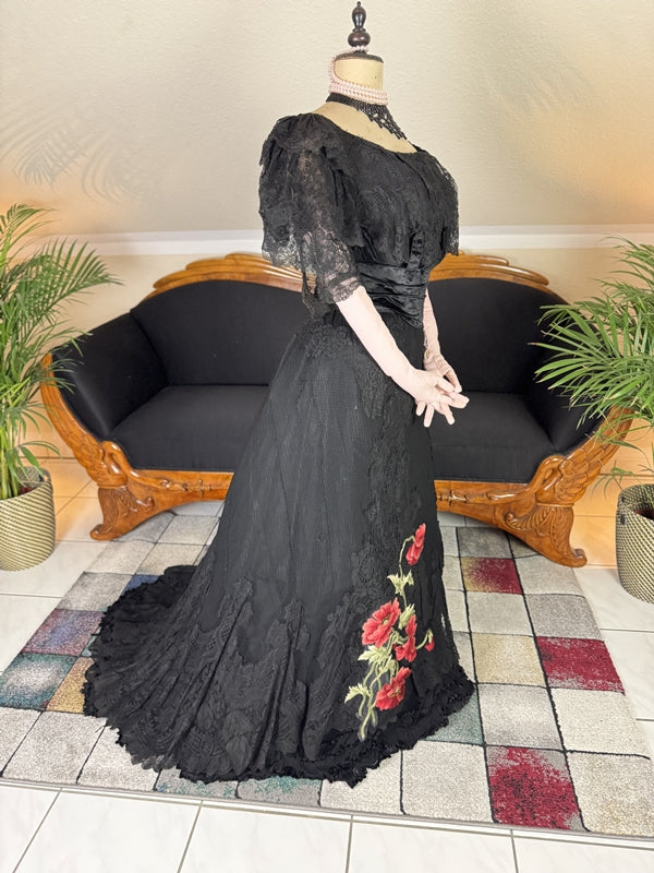 R.A. HIGGINS "Poppy Flower Dress", Pittsburgh, ca. 1896