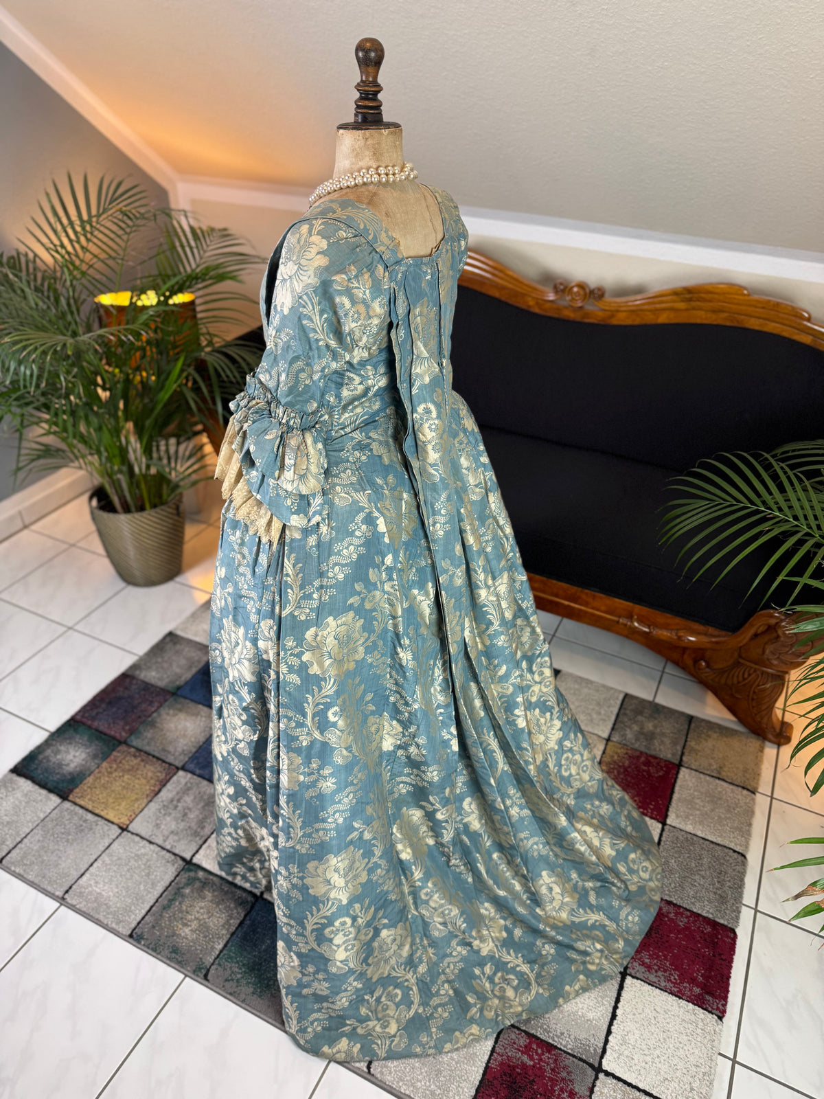 Robe à la Française in blue and cream silk damask – Authentic Eighteenth‑Century Gown, ca. 1770