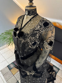 MARC WALTER Exceptional Evening Gown ca. 1904 – Parisian Couture Lace, Tulle & Velvet Masterpiece