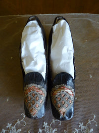Black Glacé Kid Slippers, pink silk, ca. 1855-1865
