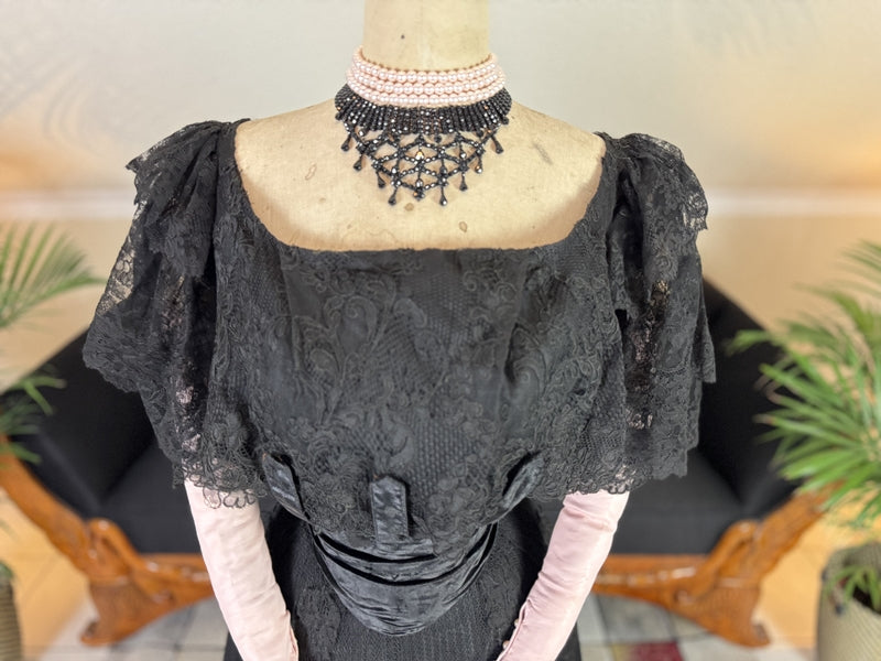 R.A. HIGGINS "Poppy Flower Dress", Pittsburgh, ca. 1896