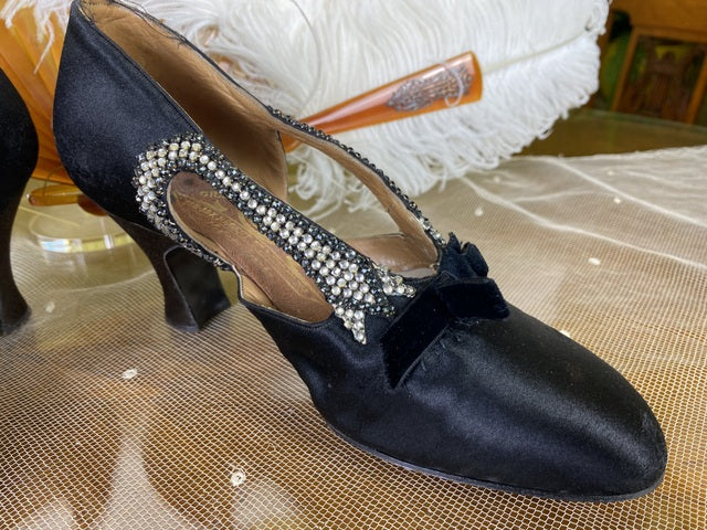 GRAND LUXE Evening Shoes, France, ca. 1927