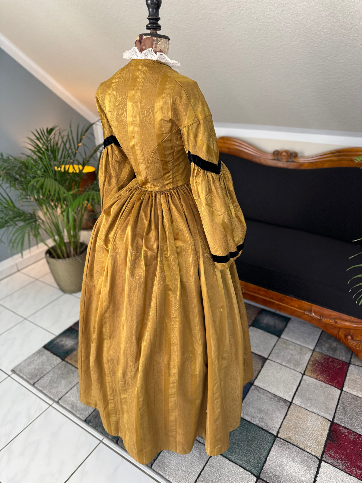 Antique Dark Gold Brocade Victorian Day Dress, ca. 1858 – ANTIQUE GOWN
