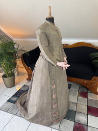 RILEY Silk Day Dress with Swallowtail Bodice, Stamford, ca. 1867