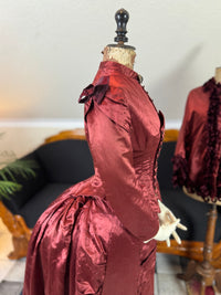 Ensemble de visite victorien antique, vers 1883
