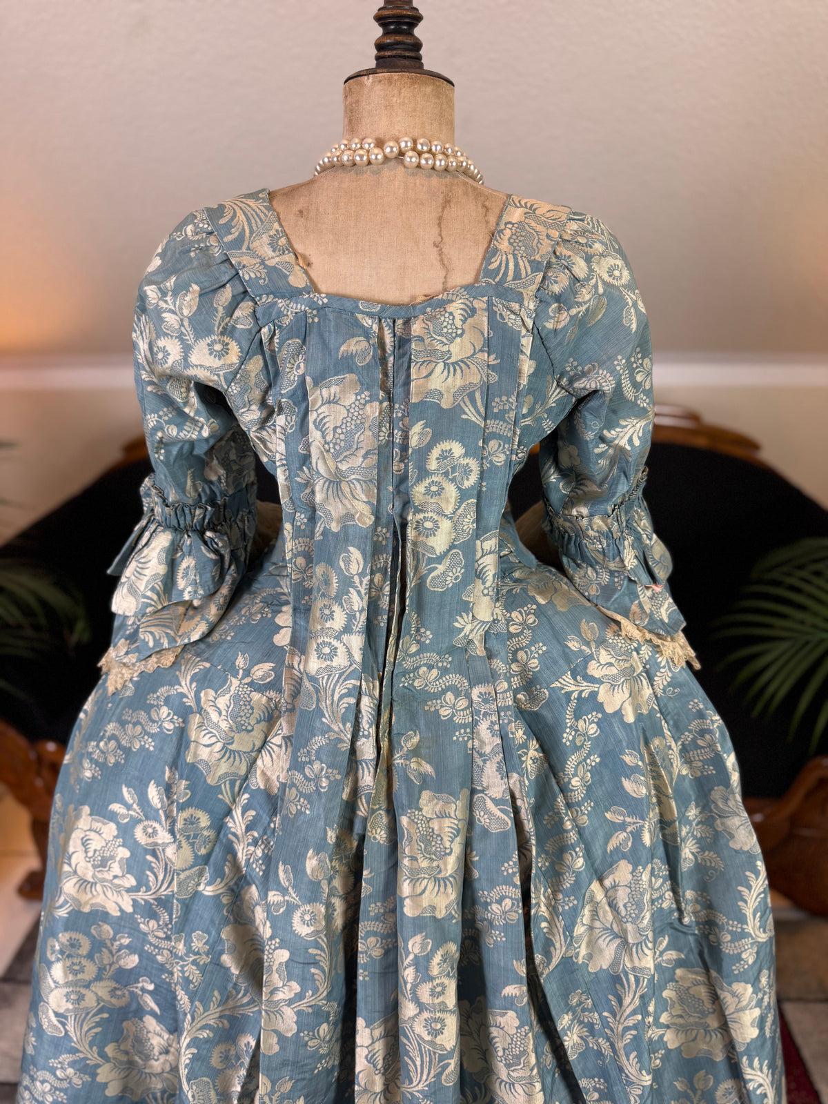 Robe à la Française in blue and cream silk damask – Authentic Eighteenth‑Century Gown, ca. 1770