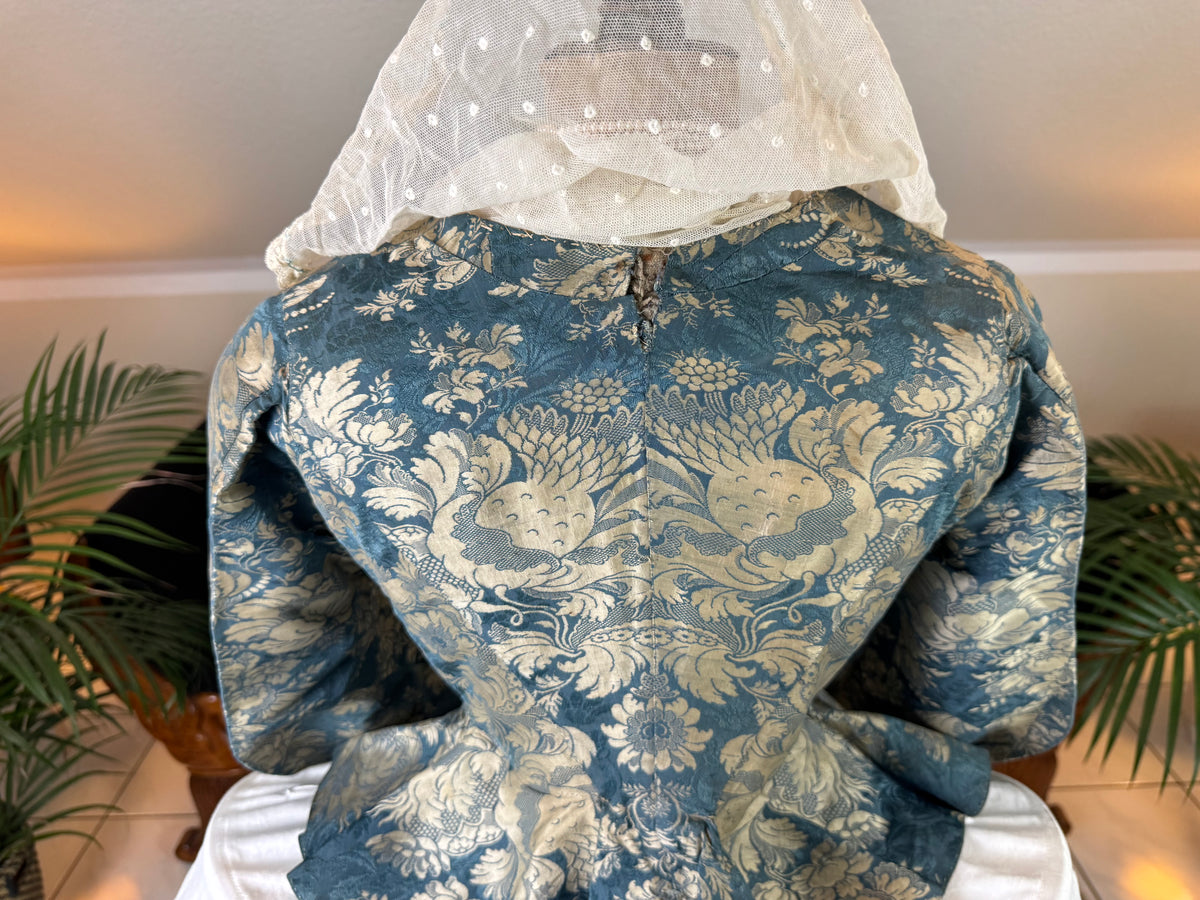 Rococo Caraco 1750 – Blue‑White Floral Silk, Riding‑Style Jacket