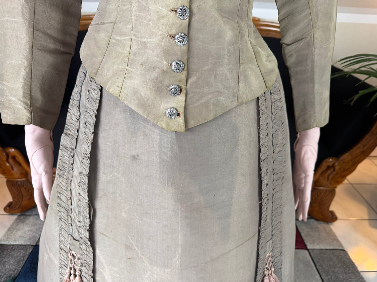 RILEY Silk Day Dress with Swallowtail Bodice, Stamford, ca. 1867
