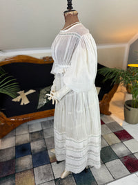 A Lady’s Legacy: Regency-to-Romantic Garments of Mary Newhall, England, ca. 1828