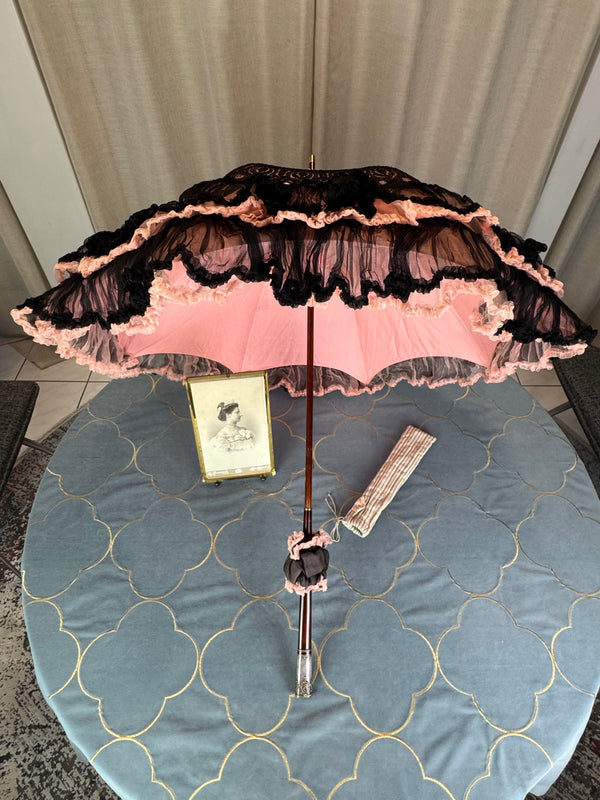 ROYAL Chantilly Lace Parasol,  from the estate of Maria Immakulata, Archduchess of Austria-Tuscany and Duchess of Württemberg, ca. 1906