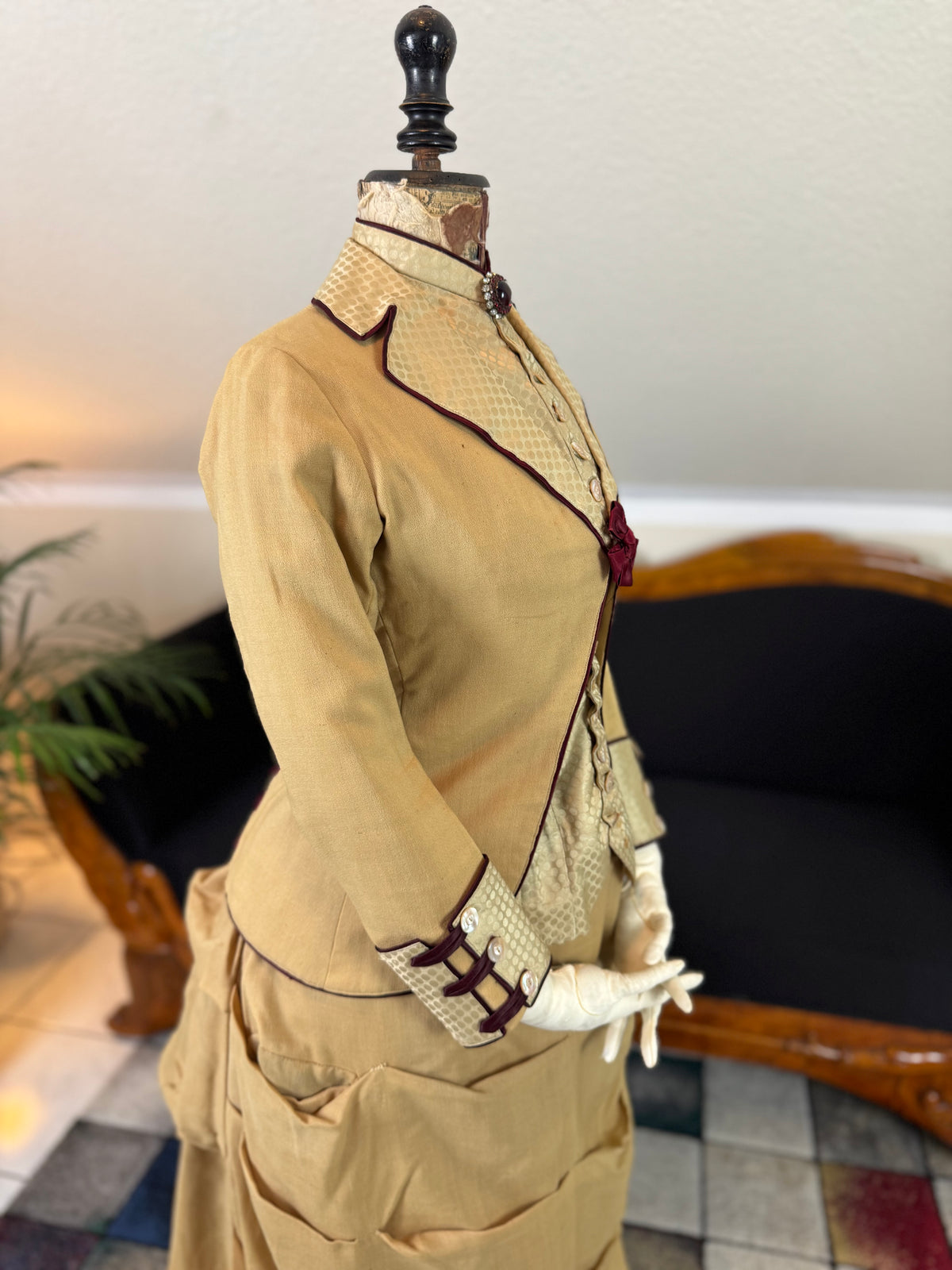 Robe de visite antique de style princesse, vers 1878