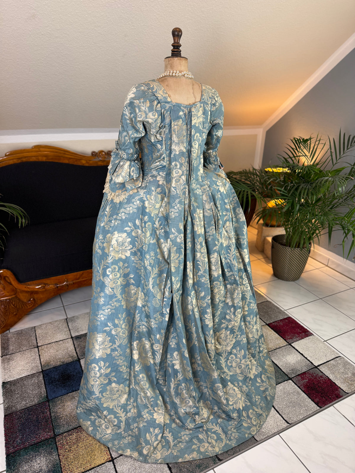 Robe à la Française in blue and cream silk damask – Authentic Eighteenth‑Century Gown, ca. 1770