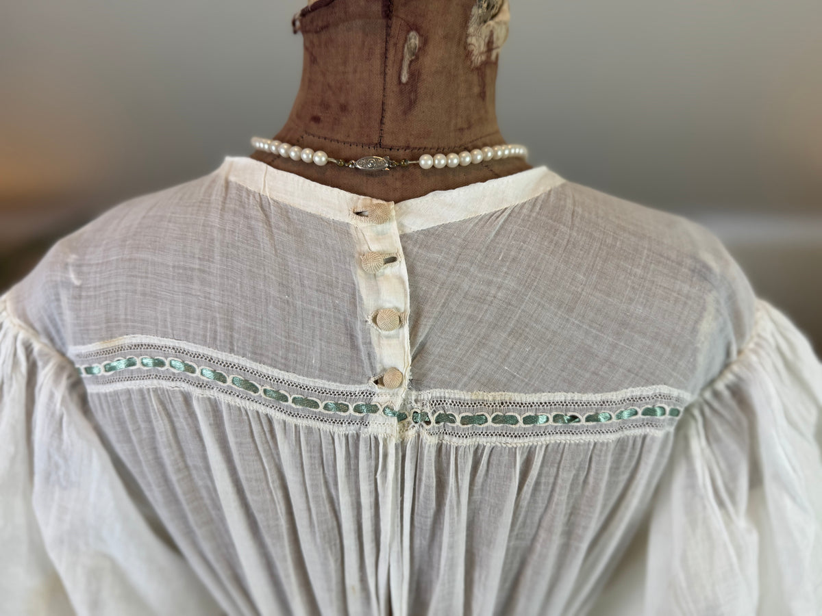 A Lady’s Legacy: Regency-to-Romantic Garments of Mary Newhall, England, ca. 1828