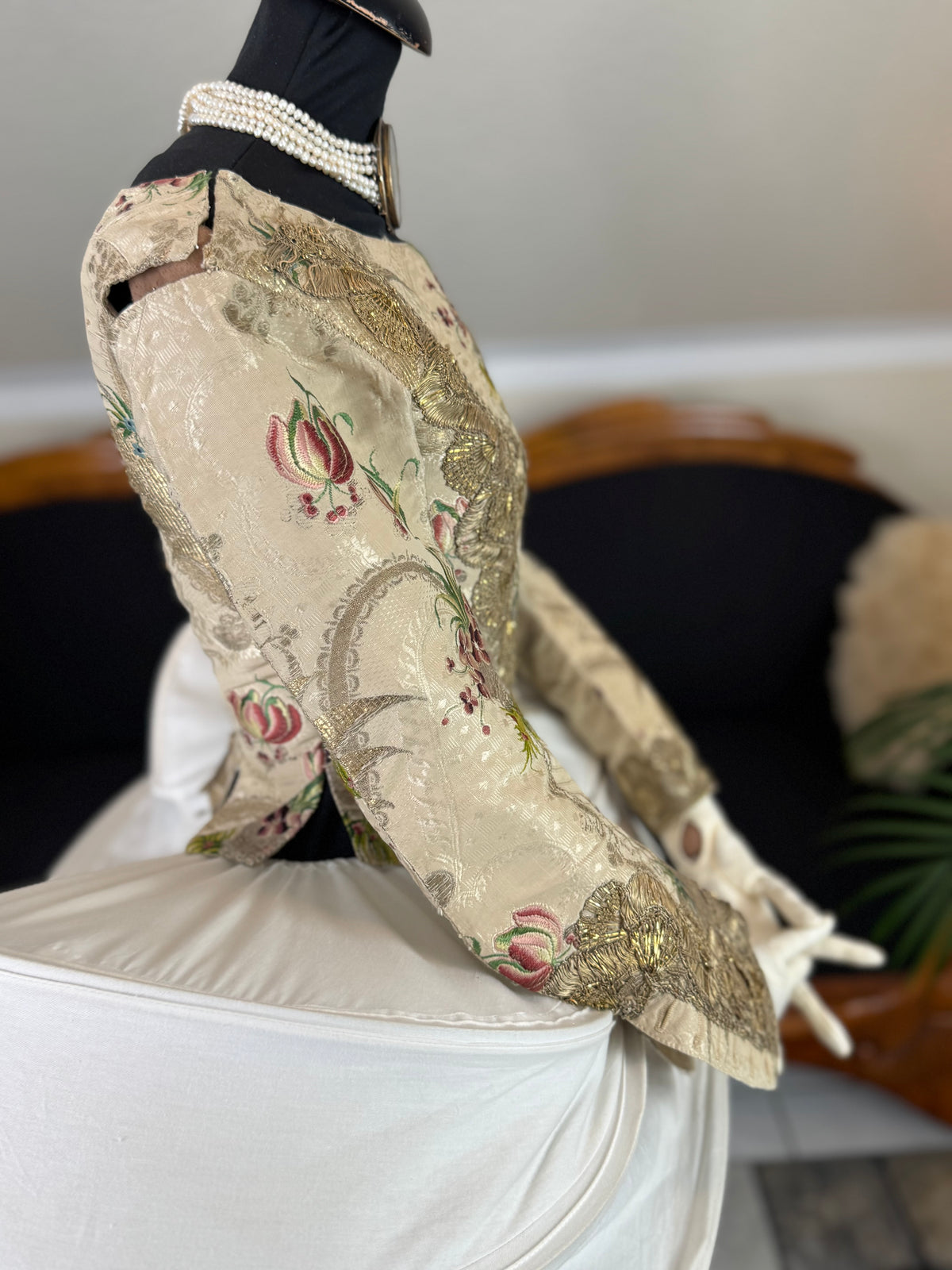 Rare Rococo Bodice, ca. 1765 – Hand‑Stitched French 18th‑Century Garment