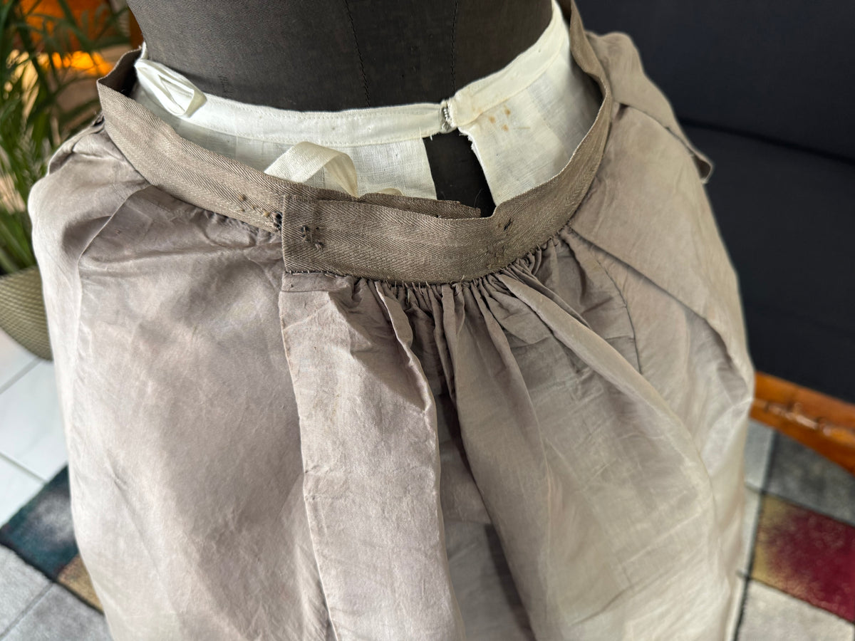 RILEY Silk Day Dress with Swallowtail Bodice, Stamford, ca. 1867