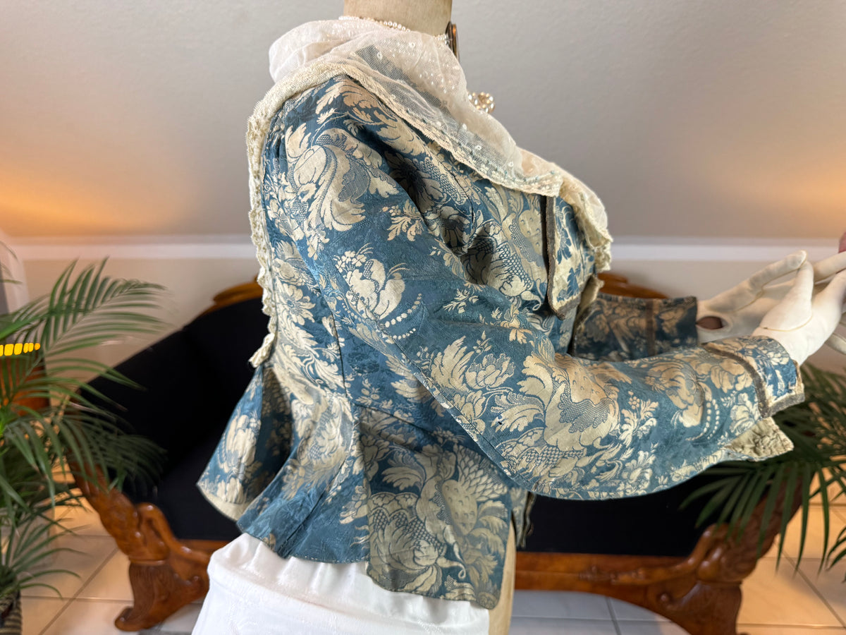 Rococo Caraco 1750 – Blue‑White Floral Silk, Riding‑Style Jacket