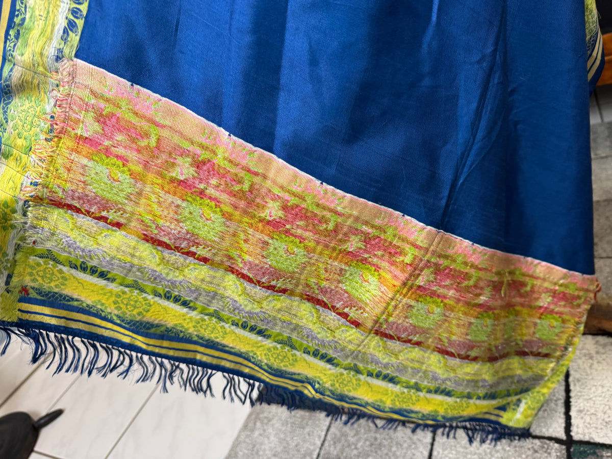 Rococo Elegance in Spitalfields Silk – Antique Stole, ca. 1790