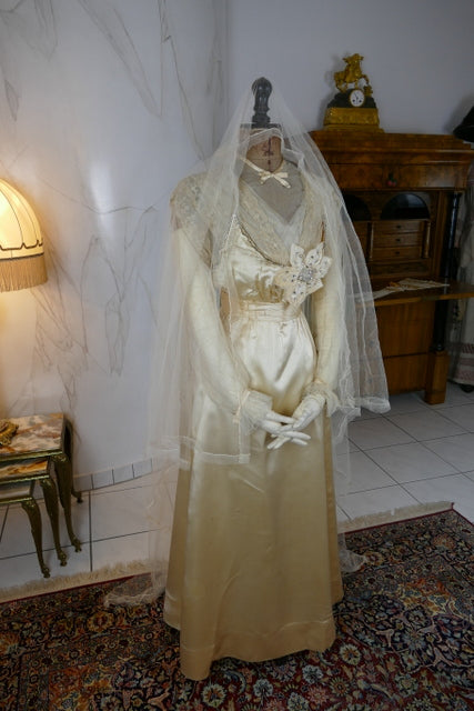 HUGHES & STARNES Wedding Dress, ca. 1915