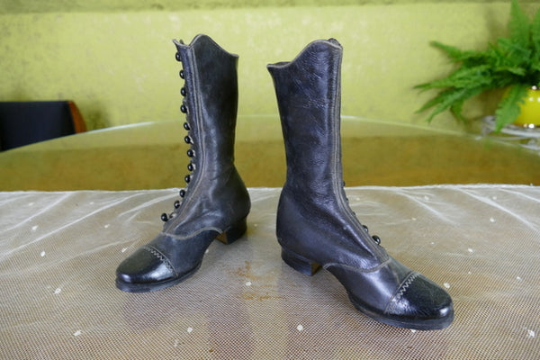 Pattern Button Boots, England, 1870s