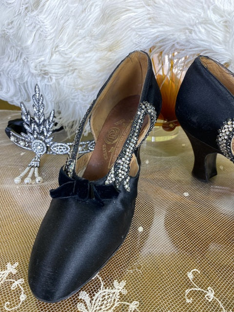GRAND LUXE Evening Shoes, France, ca. 1927
