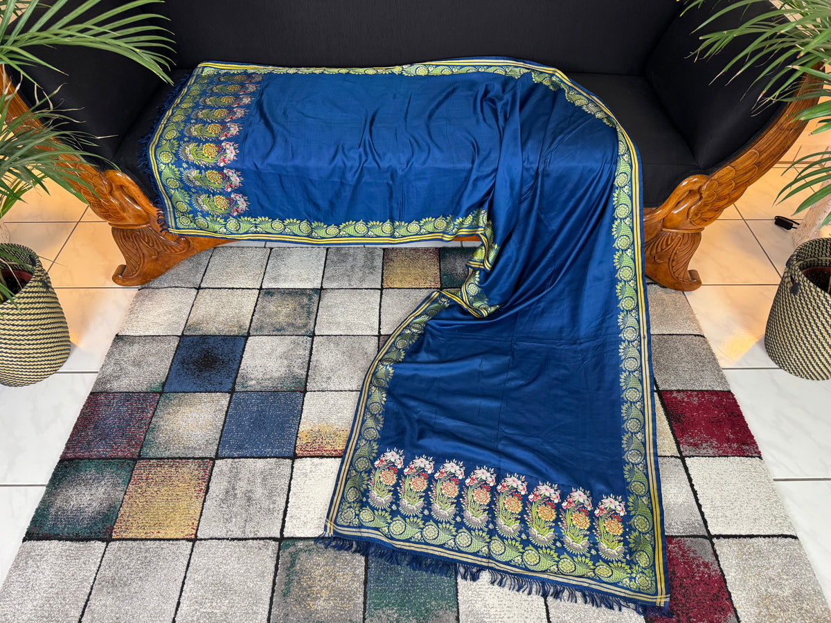 Rococo Elegance in Spitalfields Silk – Antique Stole, ca. 1790