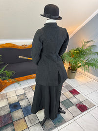 LEGG & MILLARD Antique Riding Ensemble, England, ca. 1904
