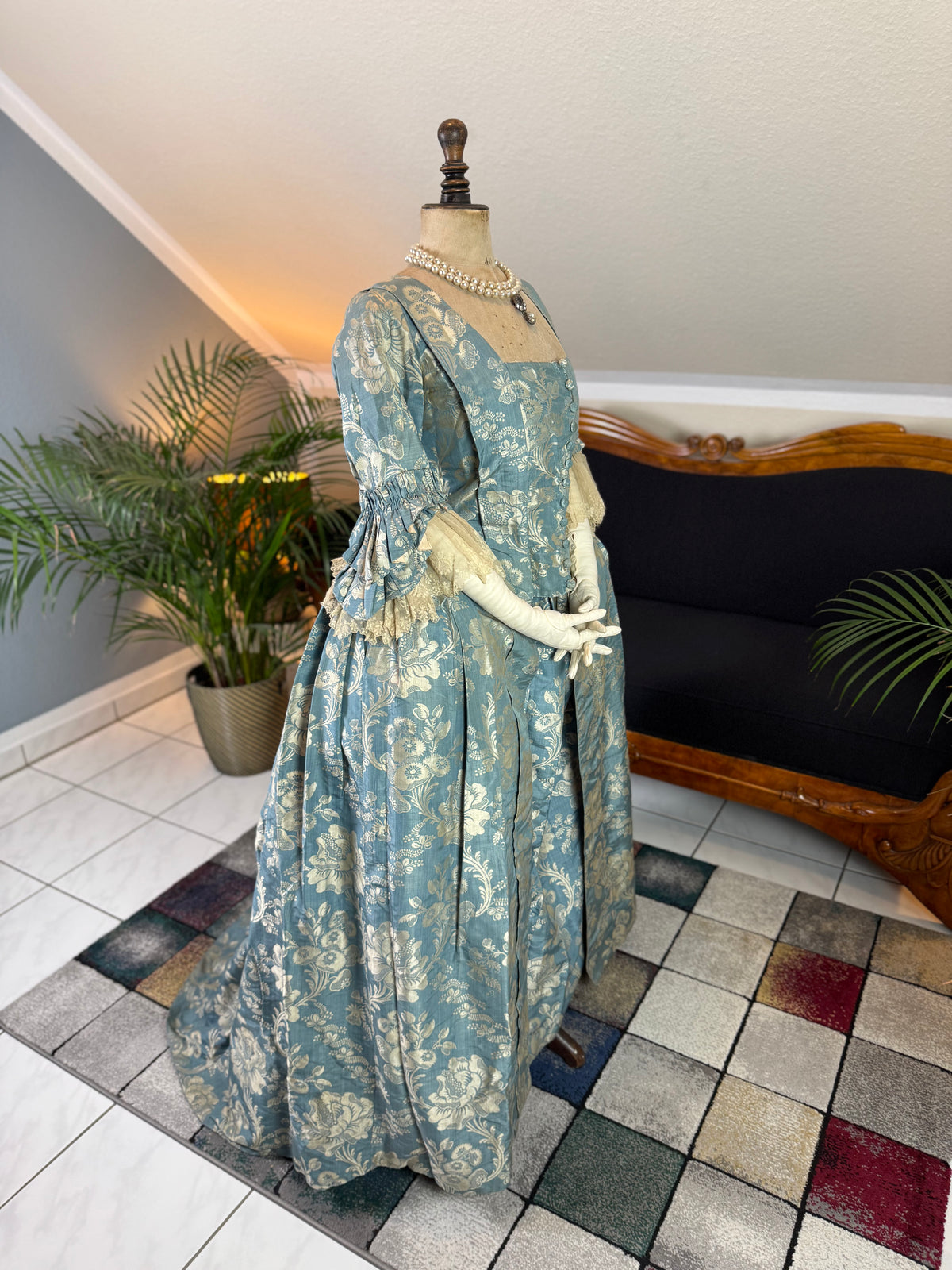 Robe à la Française in blue and cream silk damask – Authentic Eighteenth‑Century Gown, ca. 1770
