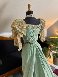 Antique ROUFF Paris Green Velvet Evening Dress – Victorian Couture ca. 1898