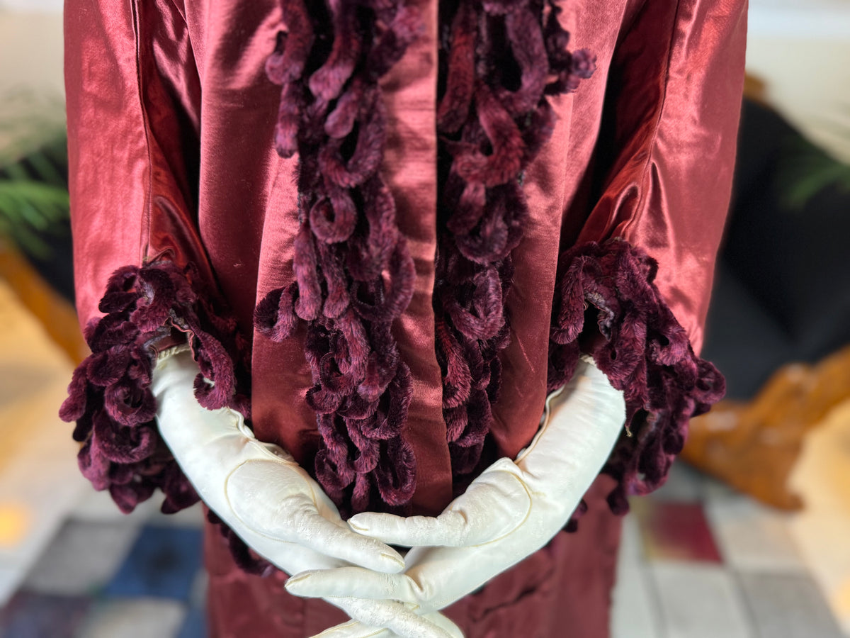 Ensemble de visite victorien antique, vers 1883