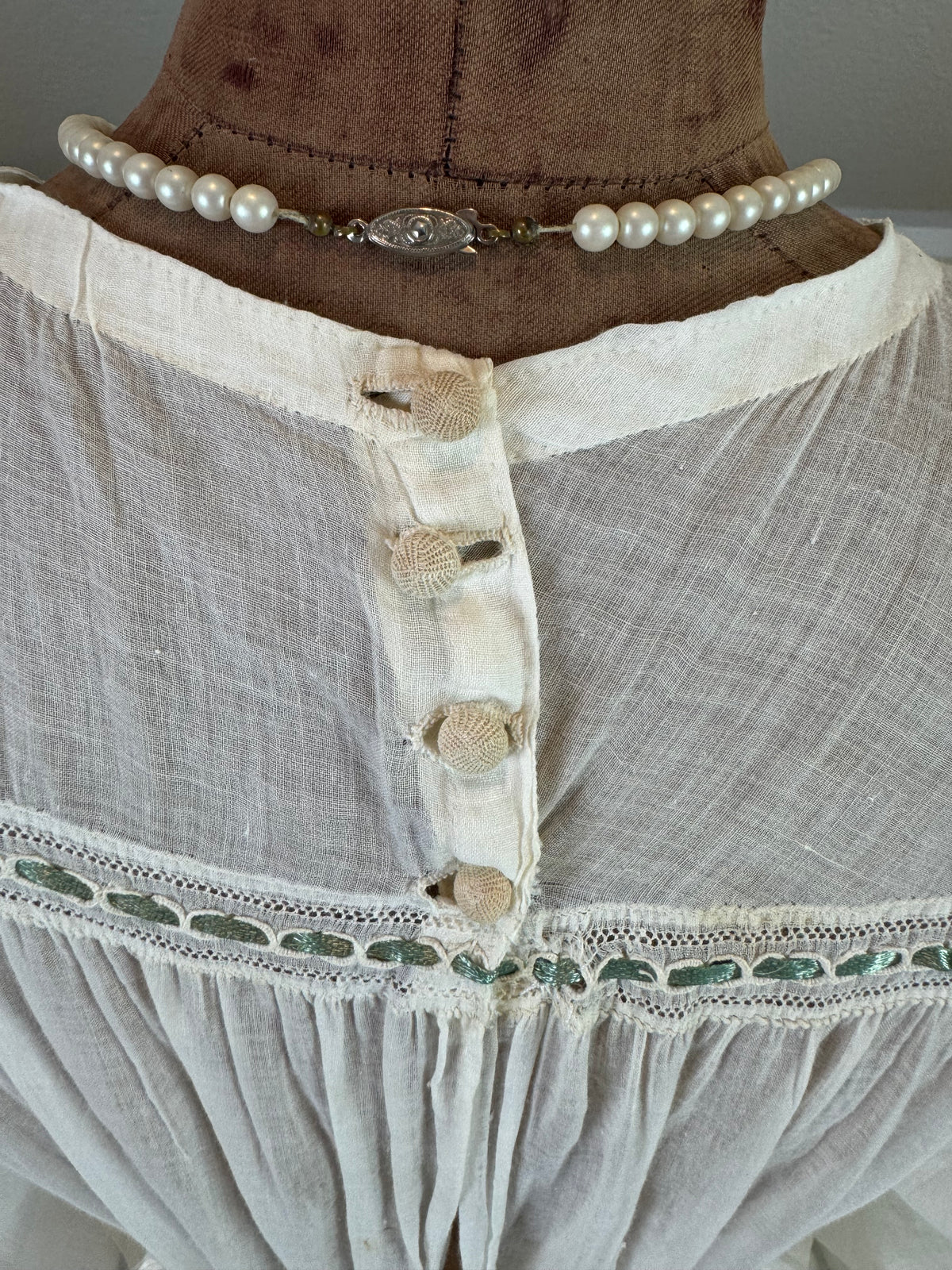 A Lady’s Legacy: Regency-to-Romantic Garments of Mary Newhall, England, ca. 1828