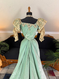 Antique ROUFF Paris Green Velvet Evening Dress – Victorian Couture ca. 1898