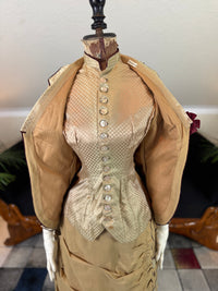 Robe de visite antique de style princesse, vers 1878